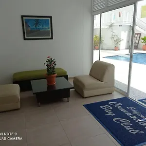 Lindo En El Mejor Sector De La Isla. Piscina, Bbq, Playa A 30 Metros , San Andrés Colombia